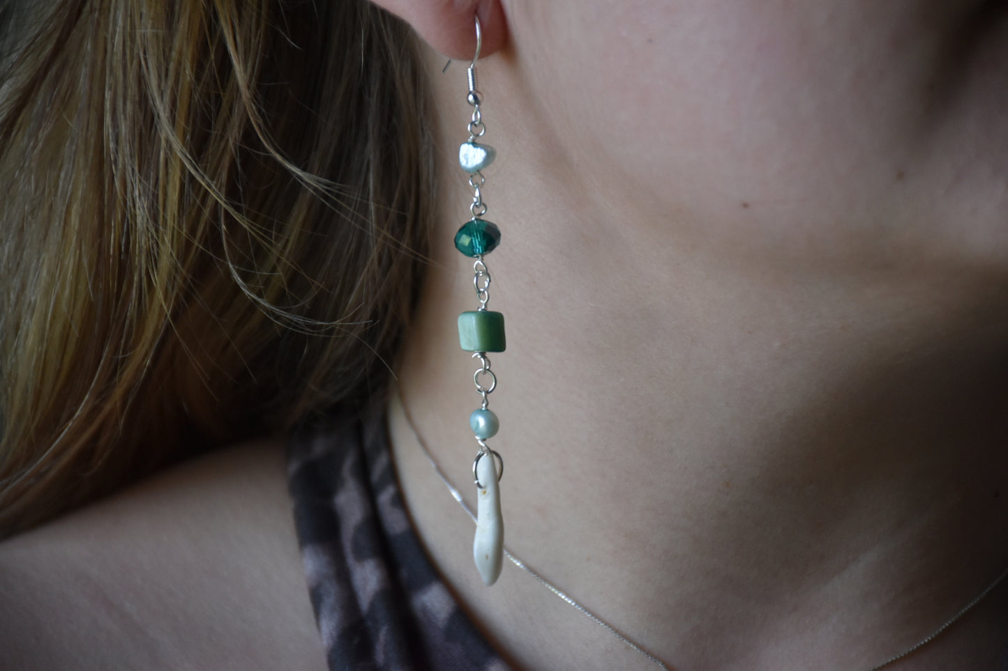 Second hand pearl earrings