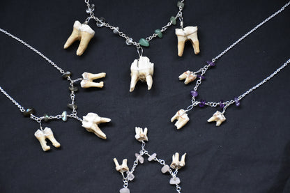 Crystal necklace 3 teeth