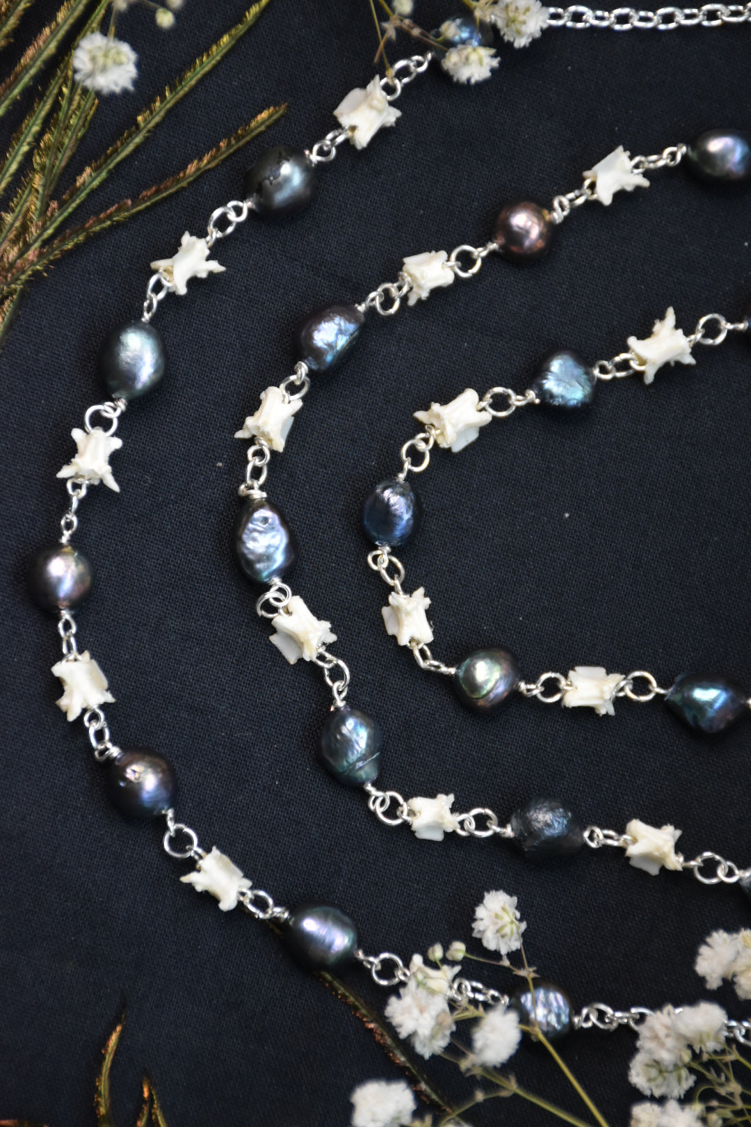 Pearly gates snake necklace (blue)