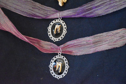 Shiny frame chokers