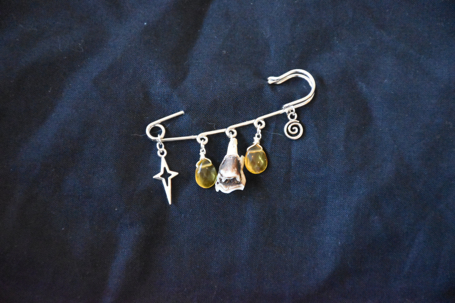 Toothy whimsical safety pin
