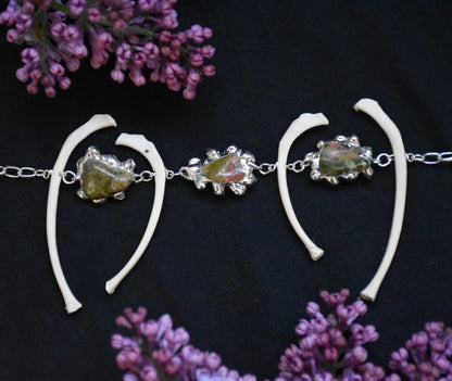 ukanite fox rib necklace